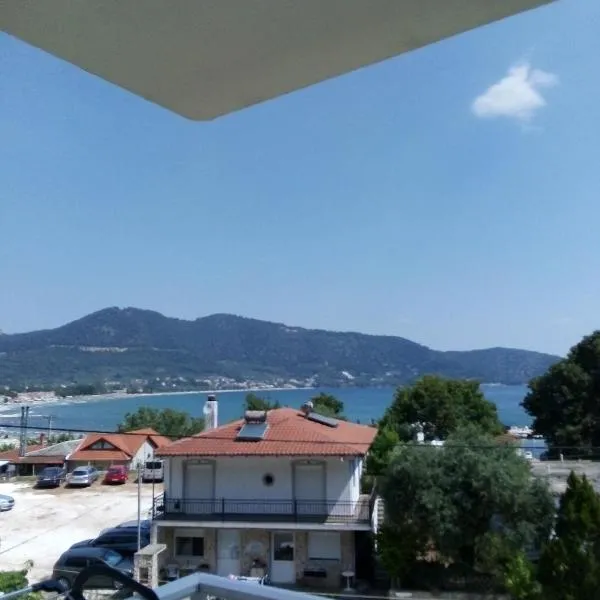 Alexandra rooms, hotel v destinaci Skala Potamias