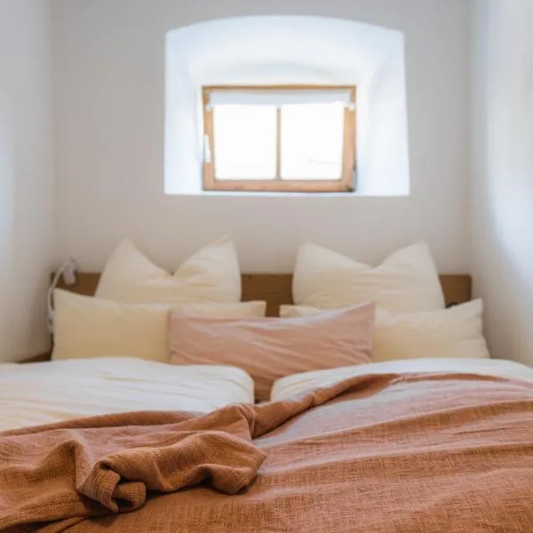 Historische Wohnung mit gehobenem Ambiente，Walting的飯店