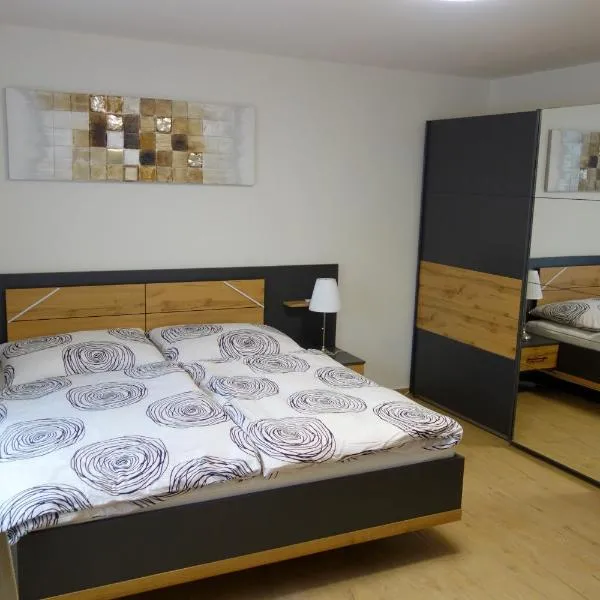 Apartmány pod Soláněm, hotel di Karolinka