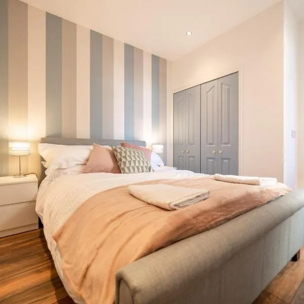 Charles Alexander Short Stay - Highcliffe Apartments, hotel i Cleveleys