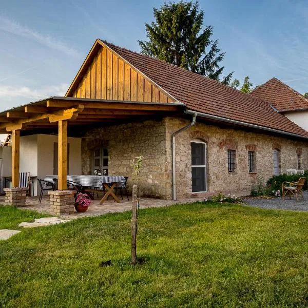 Myrtus Borbár és Vendégház, hotel v destinaci Tarcal