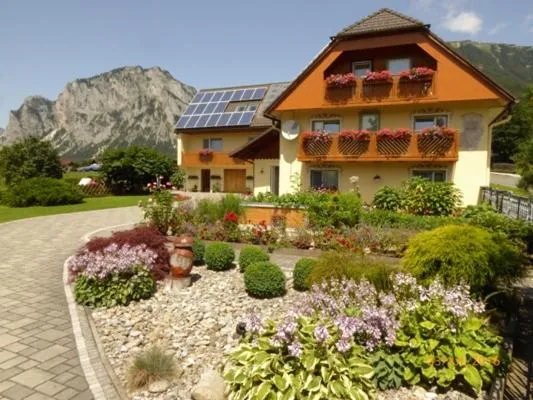 HAUS RUSSOLD - FEWO22 in entspannter Atmosphäre - GRÜNER SEE, Hotel in Oberort