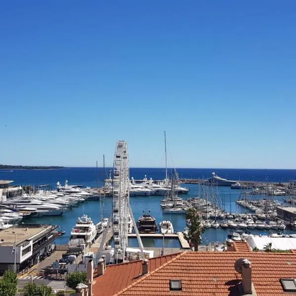 O Festival Palace, terrace with panoramic sea view, hôtel à Cannes