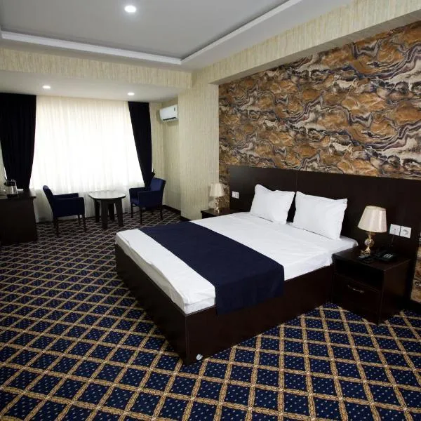 Kristal Inn Hotel, hotel a Xirdalan