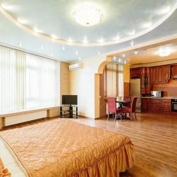 VIP апартаменти з видом на озеро: Horenychi şehrinde bir otel