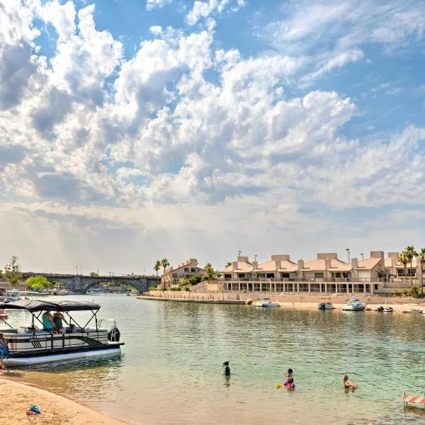 1 Mi to London Bridge Condo with Pool Access, hotel en Lake Havasu City