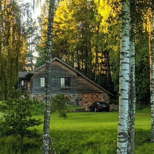 The Lake House "Ausatas", hotel di Tērvete