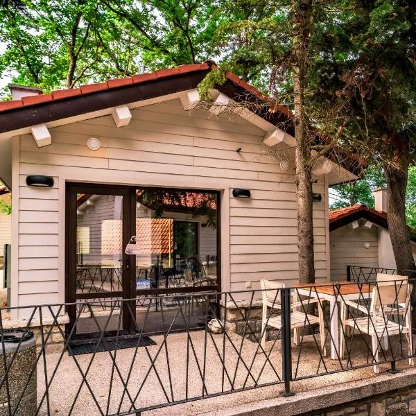 Къщички Синьо лято, Черноморец - Варна - Blue Summer Houses Varna、ヴァルナ・シティのホテル