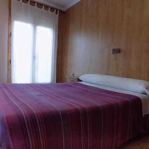 Hostal Los Palancares, hotelli kohteessa Valeria