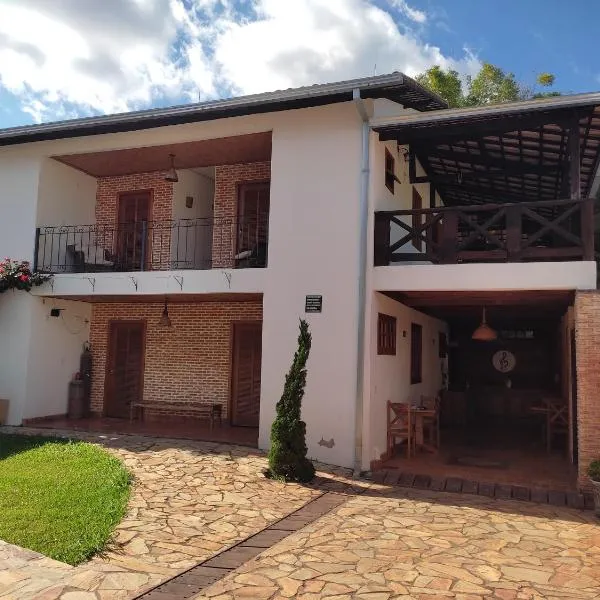 Pousada Portas da Lua, hotel in Santa Bárbara