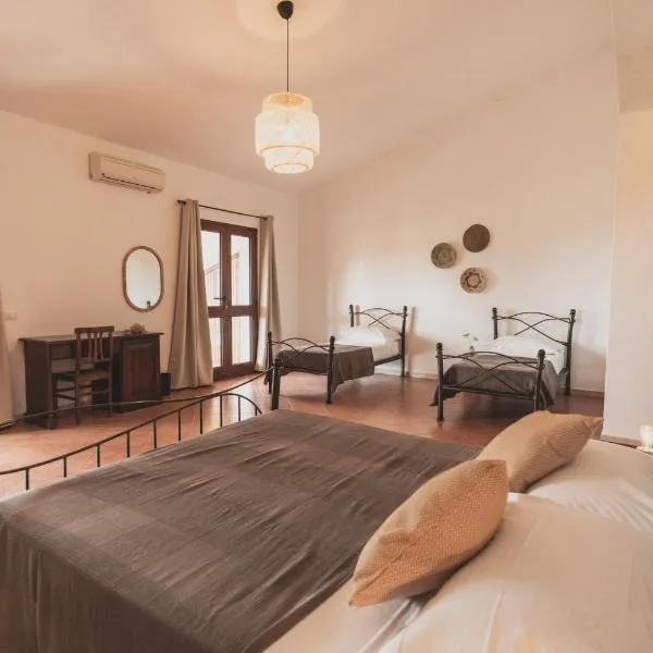Anima Hotel Sardinia – hotel w mieście Fluminimaggiore