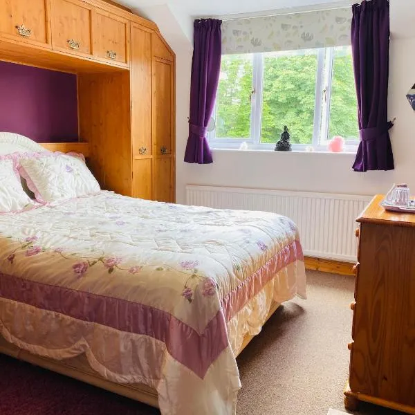 글래스턴베리에 위치한 호텔 Camelot Retreat - Tor View