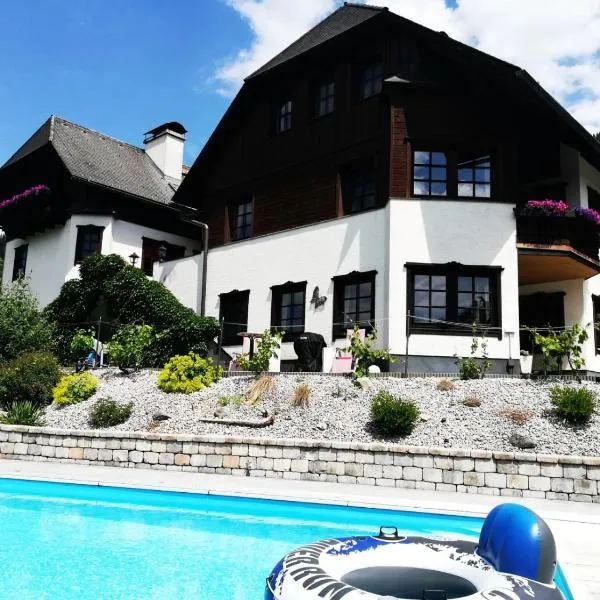 Landhaus Seebacher, hotel v Spital am Pyhrnu
