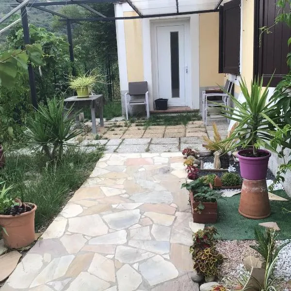 mon petit paradis، فندق في Saint-Blaise