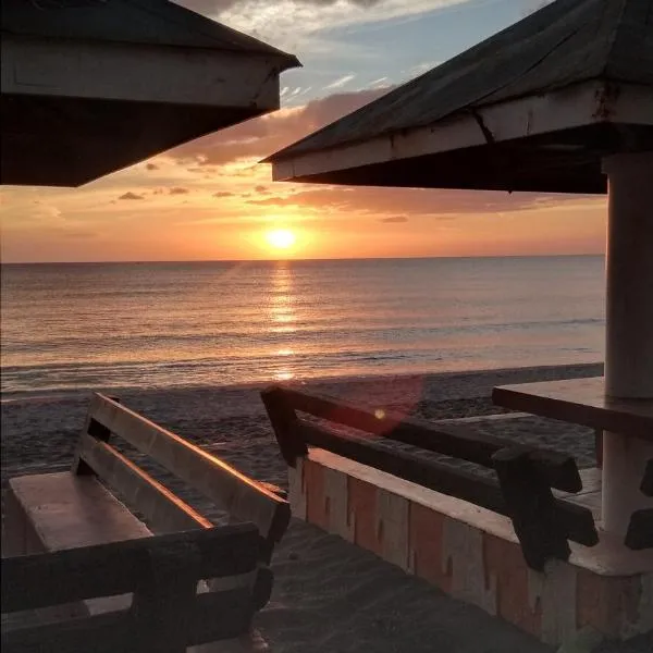 The Waterfront Beach Resort, hotel in Morong