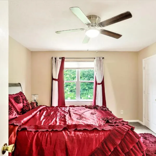 Sweet Home Georgia - Entire 2 Bedroom House, hotel in Norcross