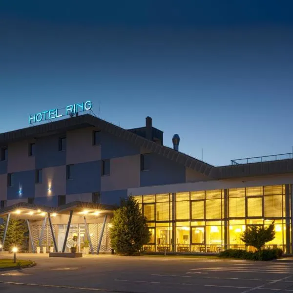 Hotel Ring, hôtel à Bodíky