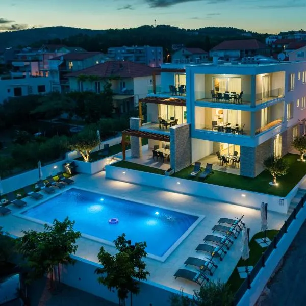 Villa Corcovado with Heated Pool, hotel in Vodice
