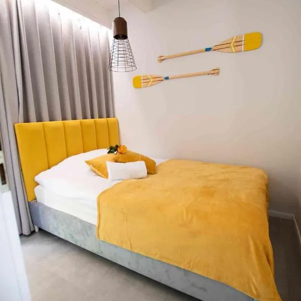 DOMKI ZACISZE Kaszuby - Resort Holiday Natural - new cottage, hotel v destinaci Chmielno
