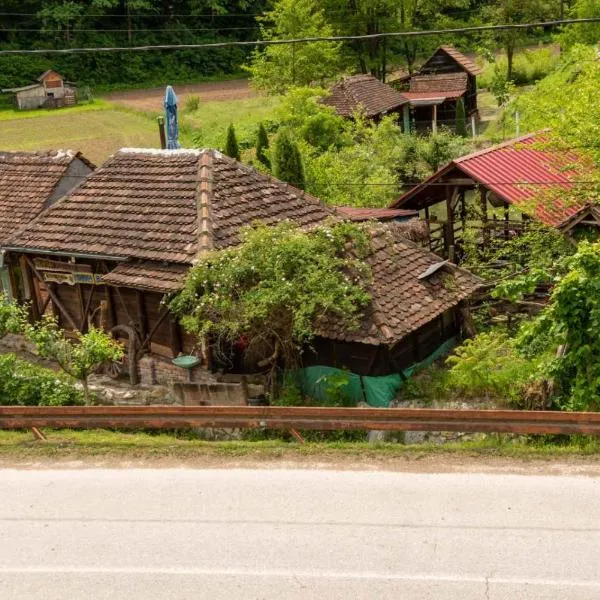 Mikin vajat i ribnjak Korenita, Loznica, готель у місті Лозница