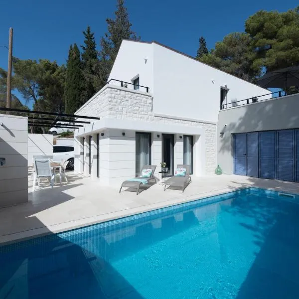 VILLA ELEMENTA - A peaceful retreat, hotel en Milna