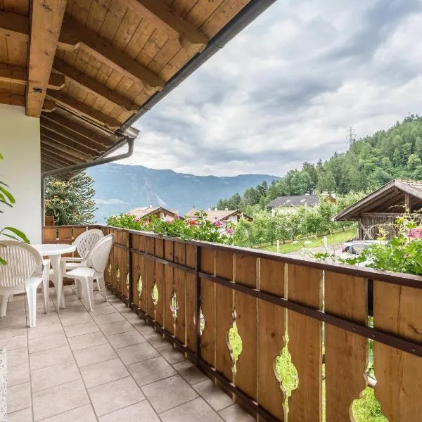 Apartment Ida - Obermösslhof, hotel in Lana