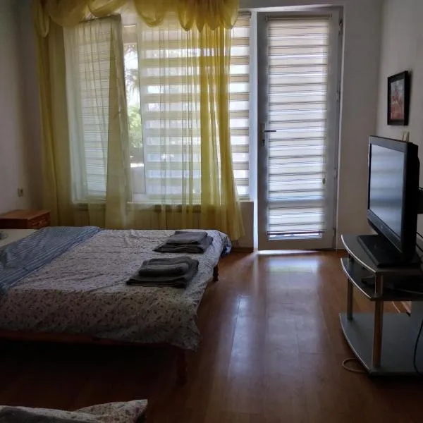 Стаи за гости Маги, hotel in Sinemorets