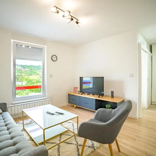 Sun Square Apartments, hotel v destinaci Tuzla