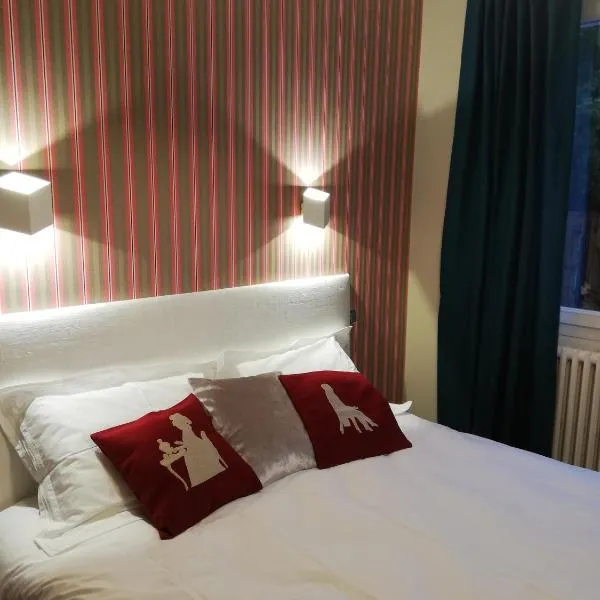 lilou – hotel w mieście Biganos