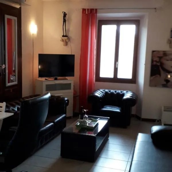 Apartment with Como Lake View - Italy, hotel a Casasco Intelvi