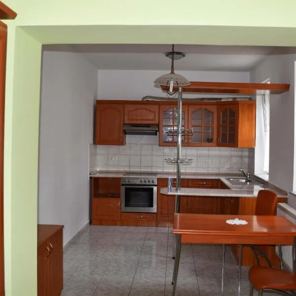 Pilikán Apartments Lenti, hotel v destinaci Lenti
