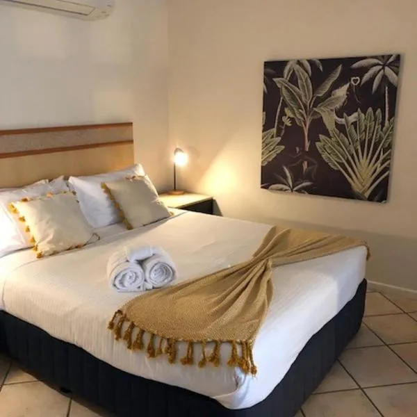 At The Sound Noosa Motel, hotel v destinaci Noosaville
