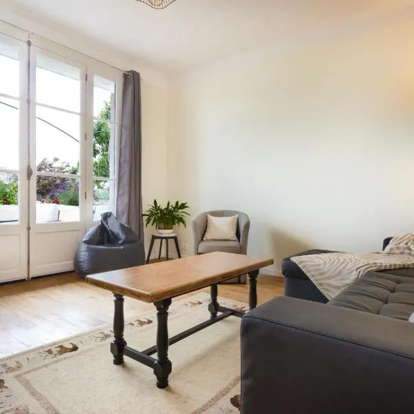 L'appartement à Cardaillac, hotel v destinácii Rodez