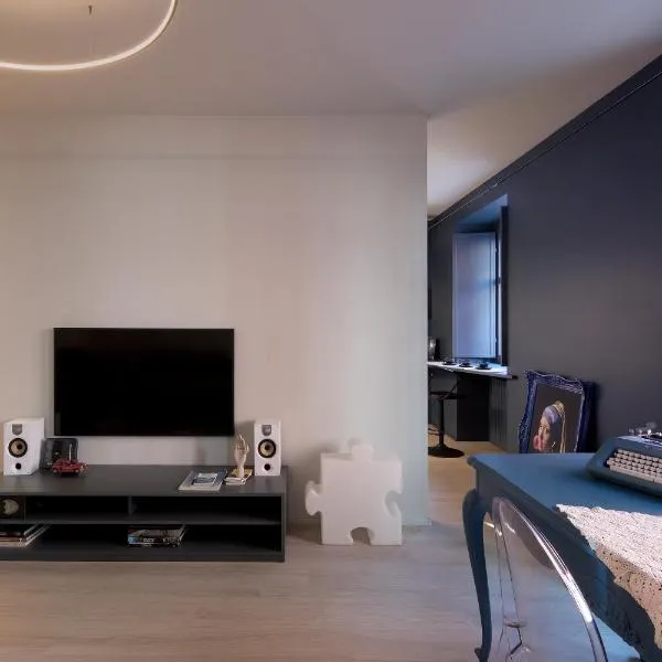 Casa da Gio', incantevole, nel cuore di Alba, con posto auto gratuito., hotel v Albě