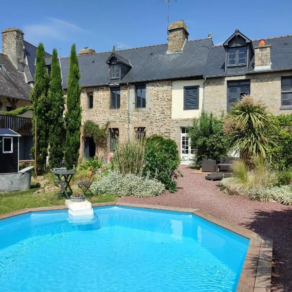 Gites Le 1900, hotel u gradu Bazouges-la-Pérouse