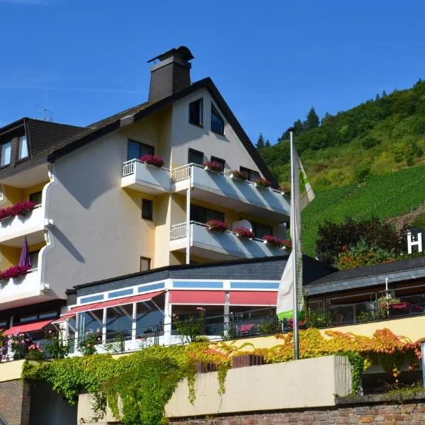 Flair Hotel am Rosenhügel - Garni, hotel sa Bremm