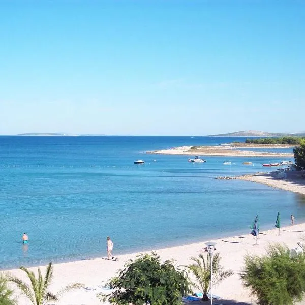 Dandy, hotel v destinaci Povljana