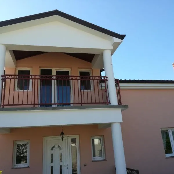 Oaza, hotel i Čavle