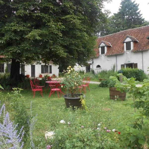 B&B La Ferme des Bordes, hotel v destinaci Pontlevoy