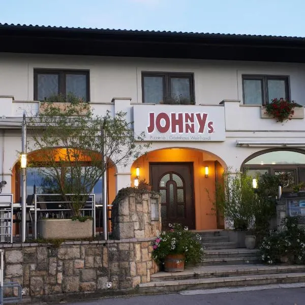 Gästehaus Weinhandl & Johnnys Pizzeria, hotel di Podersdorf am See