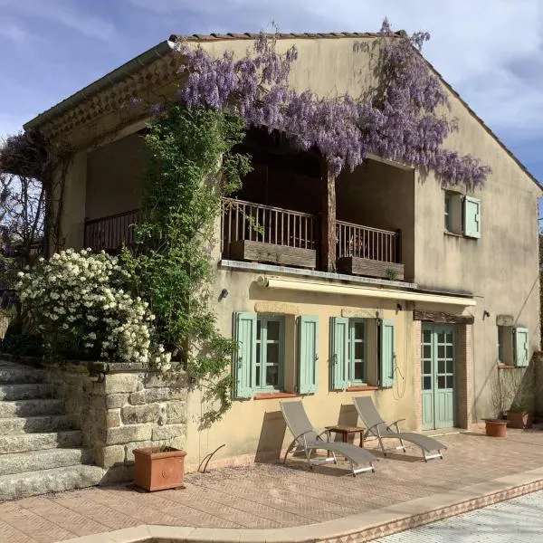 The Courtyard, hotel v destinaci Castres