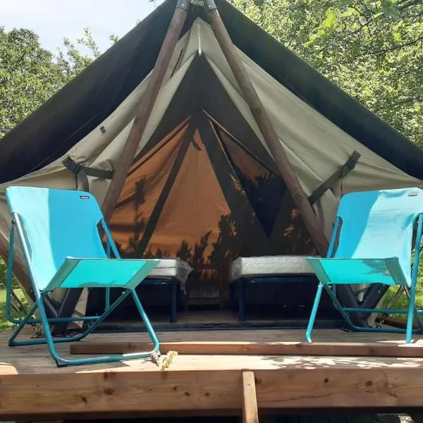 LODGE EXTERIEUR 2 PERSONNES (possibilité toile de tente en plus pour efants avec futon), hotel en Vieux-Villez