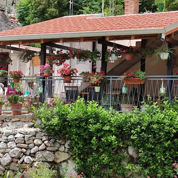 Apartment Bajama, ξενοδοχείο σε Omiš