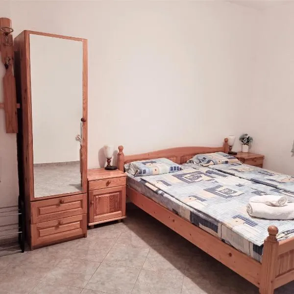 Room for two in House of relax Ahtopol, viešbutis mieste Ahtopol