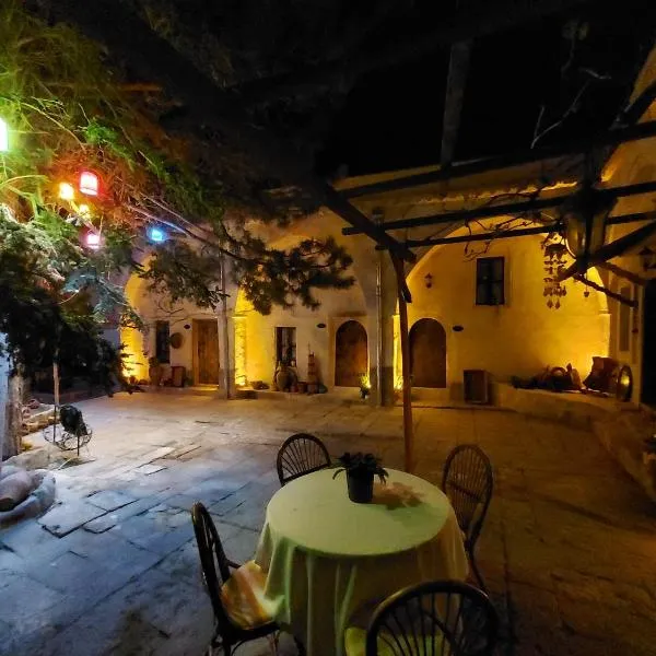 ARMEsos Cave Hotel, ξενοδοχείο σε Karlık