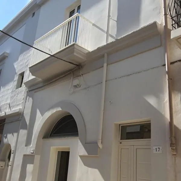 Casa Vacanze ex vico - a 10 minuti dalle spiagge di Gallipoli, hotel a Matino