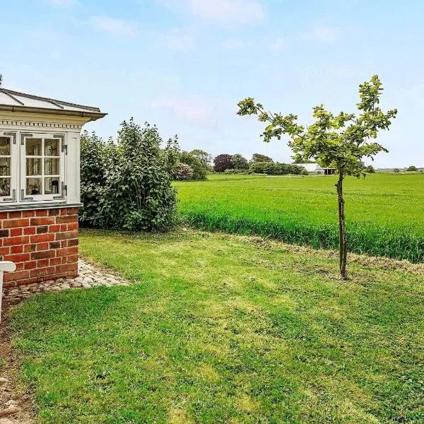 4 person holiday home in Tønder, hotel v destinaci Tønder
