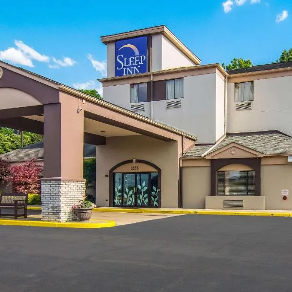 Sleep Inn Austintown、オースティンタウンのホテル