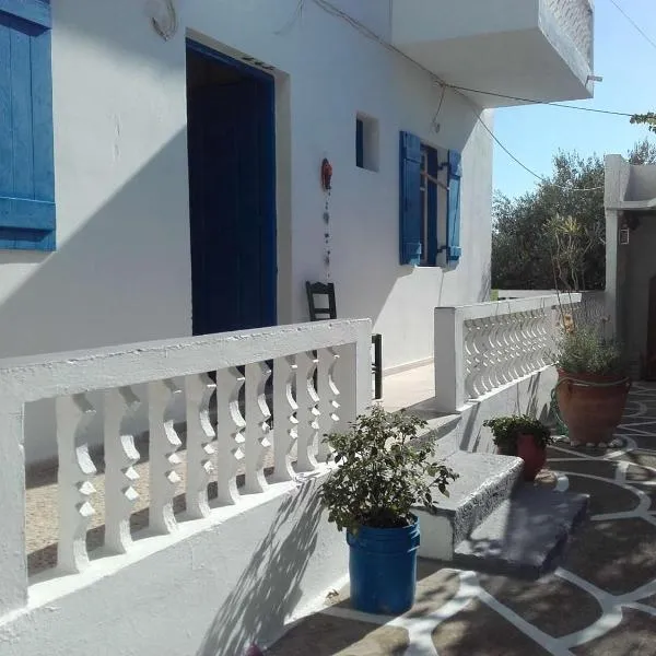 Nikos Taverna and Apartments, hotel di Lefkos Karpathou