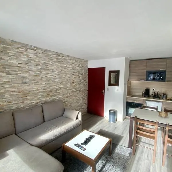 Appartement chaleureux - pied des pistes, hotel en Corrençon-en-Vercors